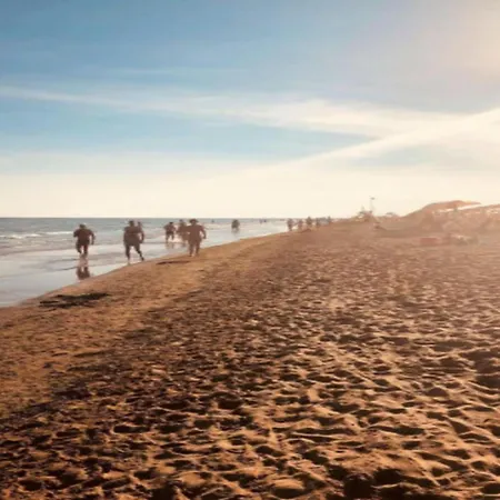 아파트 Ideal Getaway For Groups In 비비오네