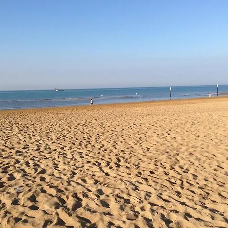 Ideal Getaway For Groups In Daire Bibione