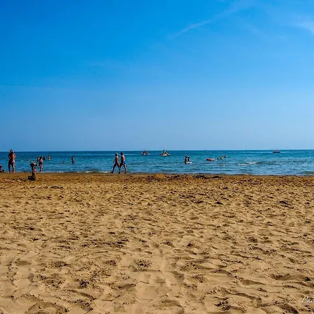 Lägenhet Enjoy Our Flat In The Area In *