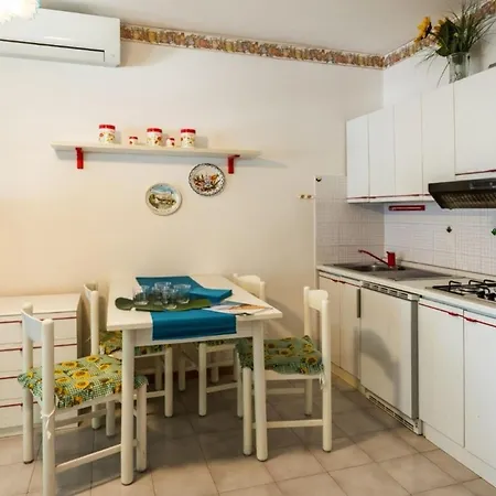 Enjoy Our Flat In The Area In Apartment *